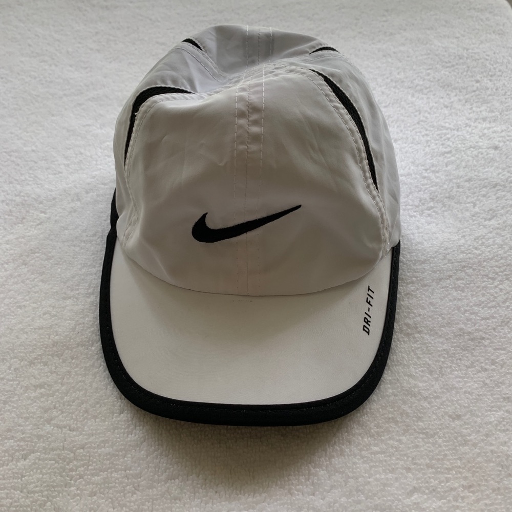 Nike Infant Featherlight Dri-Fit Hat